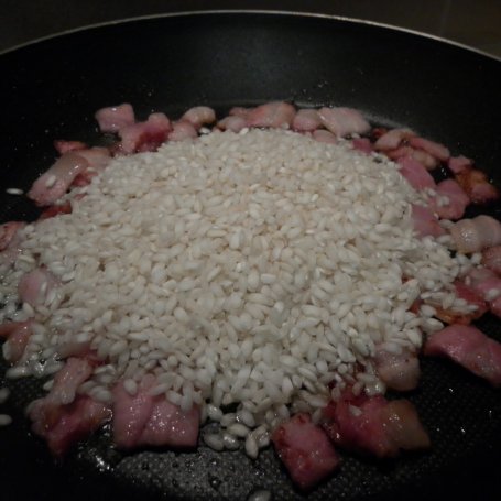 Krok 2 - Karczochowo - pomidorowe risotto. foto