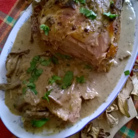 Krok 8 - Karkówka pieczona w sosie grzybowym foto