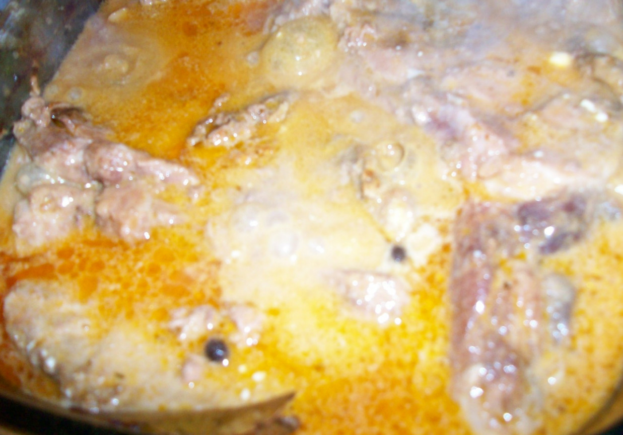 karkówka w sosie cebulowo-czosnkowym foto