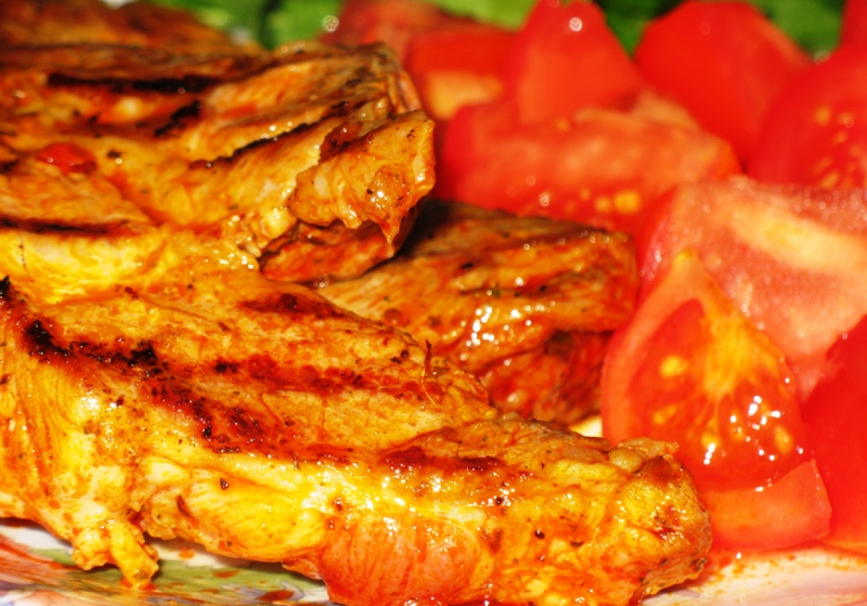 Karkówka z grilla w pomidorowej marynacie foto