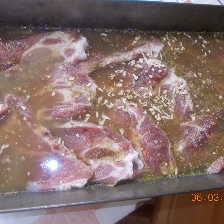 Krok 2 - Karkówka zapiekana w zupie cebulowej foto