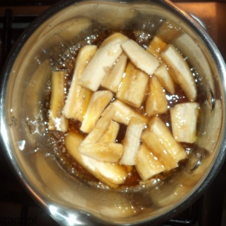 Krok 3 - karmelizowane banany z masełkiem klarowanym foto