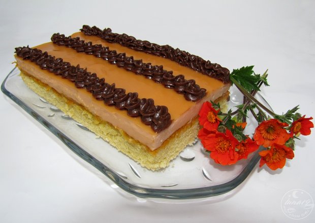 Fotografia przedstawiająca Karmelowe ciasto z dynią