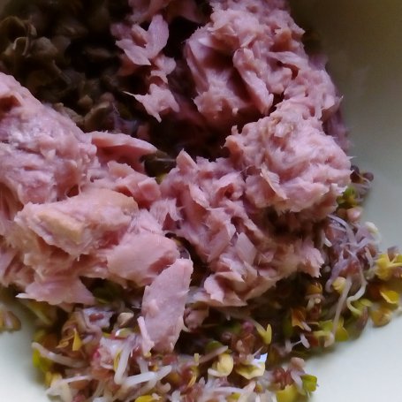 Krok 3 - KARNAWAŁOWE PRZYSTAWKI W STYLU FIT CZYLI PASTA Z TUŃCZYKA I SOCZEWICY NA PRAWIE KRAKERSACH foto