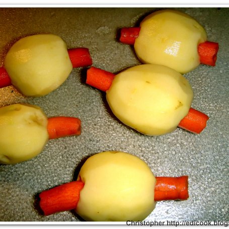 Krok 2 - Kartofelek z marchewką. foto