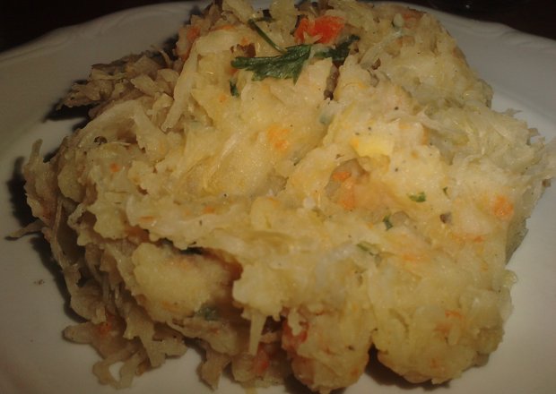 Fotografia przedstawiająca Kartofelkraut czyli ziemniaki z kiszoną kapustą wersja fit