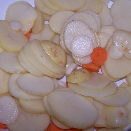 Krok 3 - Kartoflanka w nowej odsłonie, czyli krem z młodych ziemniaków :) foto