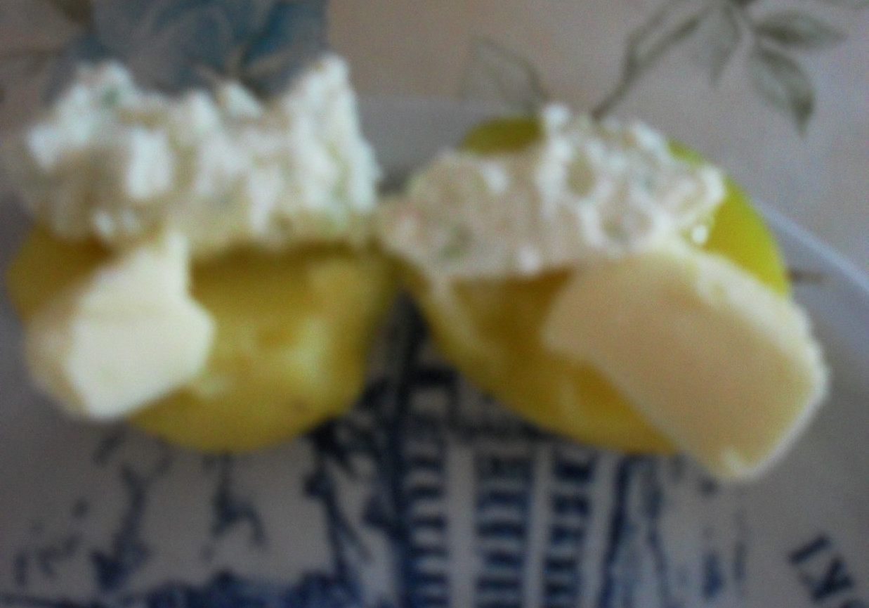 kartofle z masłem i serem foto