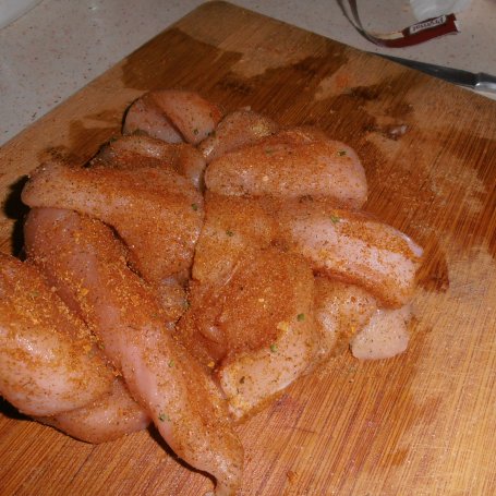 Krok 1 - Kąski z kurczaka w krakersach foto