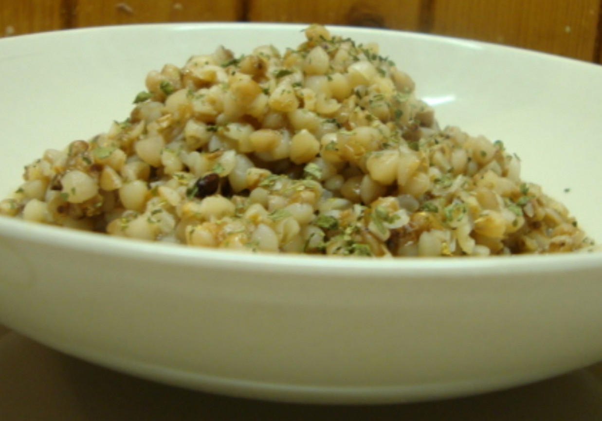 Kasza gryczana w sosie grzybowym foto