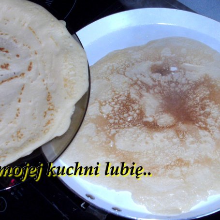 Krok 3 - kasza gryczana z pieczarkami w naleśnikach... foto