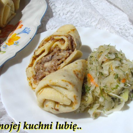 Krok 6 - kasza gryczana z pieczarkami w naleśnikach... foto