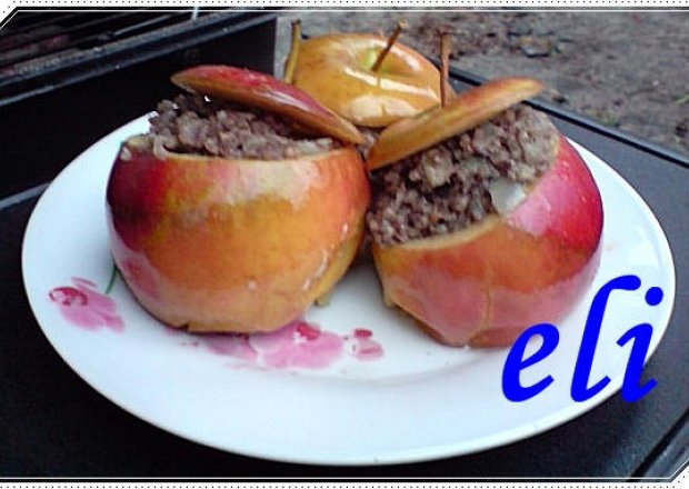 Fotografia przedstawiająca Kaszanka w jabłkach Eli