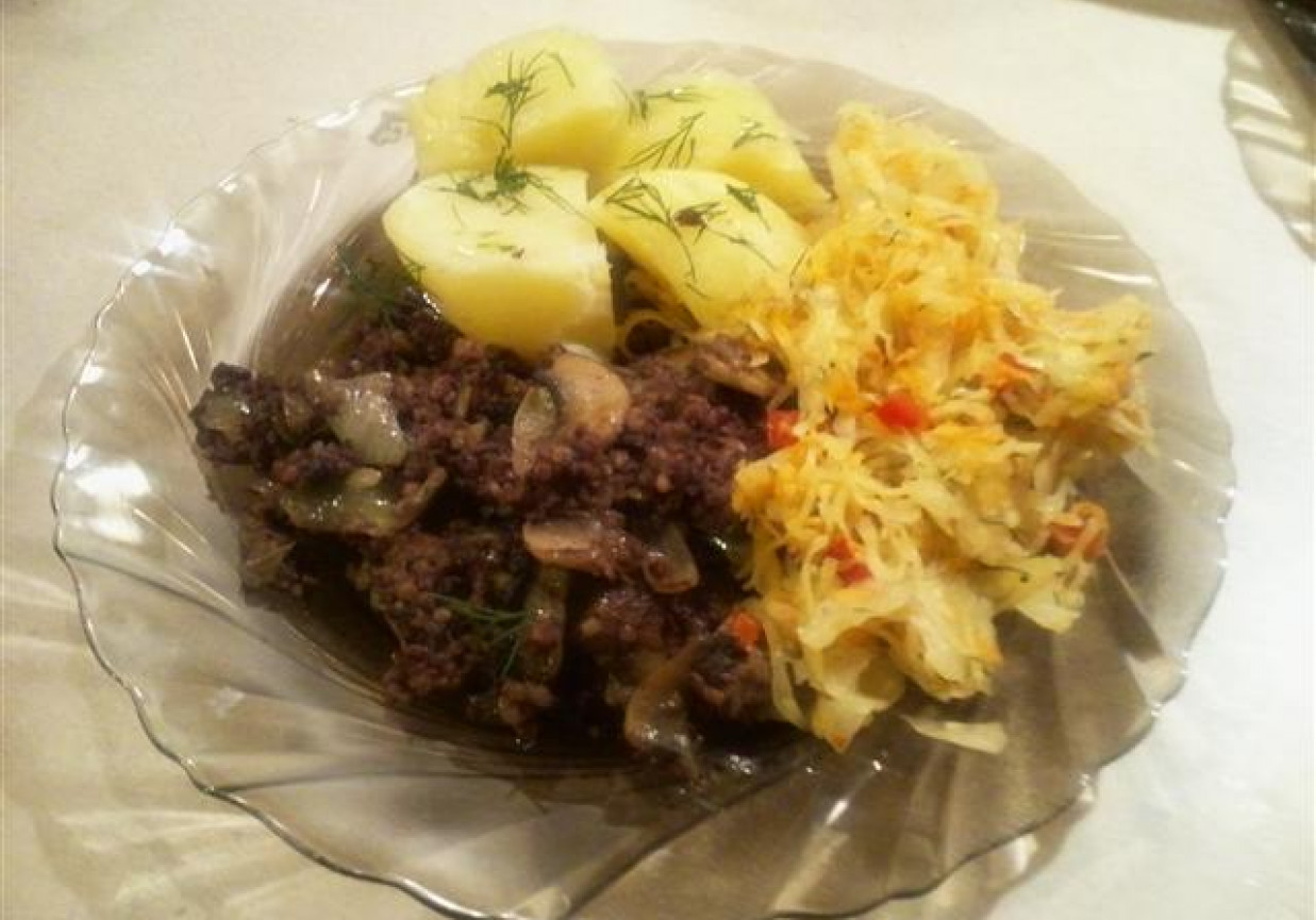 Kaszanka z pieczarkami i cebulką foto