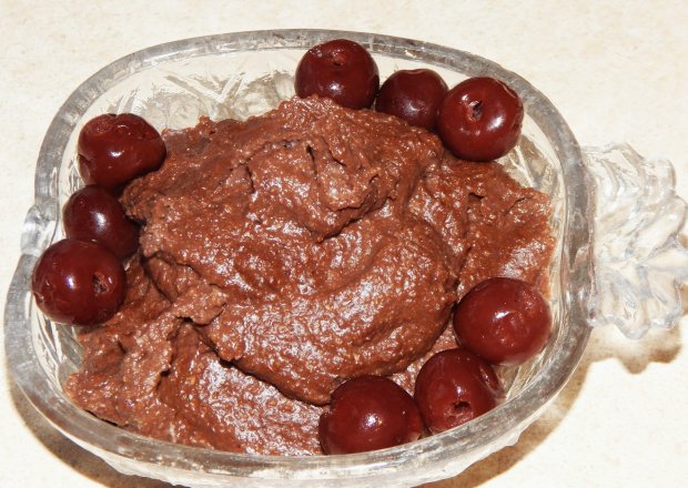 Fotografia przedstawiająca Kaszka czekoladowa z wiśniami
