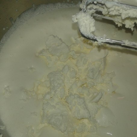 Krok 6 - Katarzynkowe ciasto o smaku amaretto foto