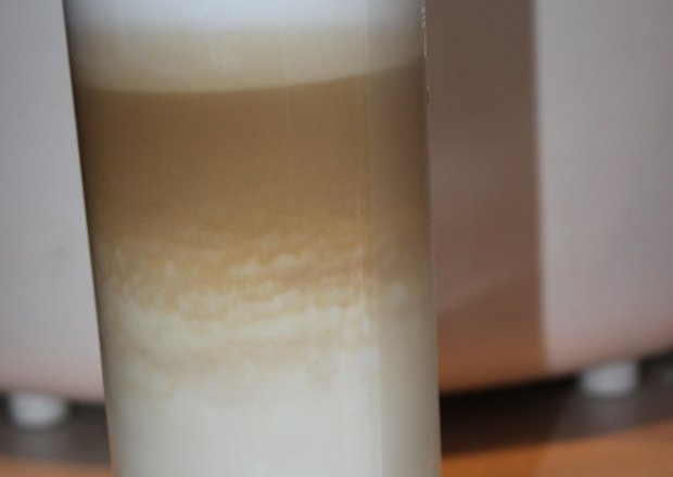Fotografia przedstawiająca Kawa latte domowa