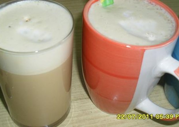 Fotografia przedstawiająca kawa latte macchiato