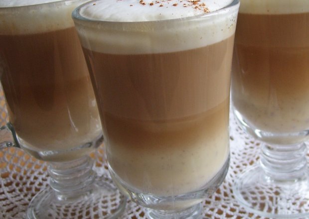Fotografia przedstawiająca Kawa latte z dynią