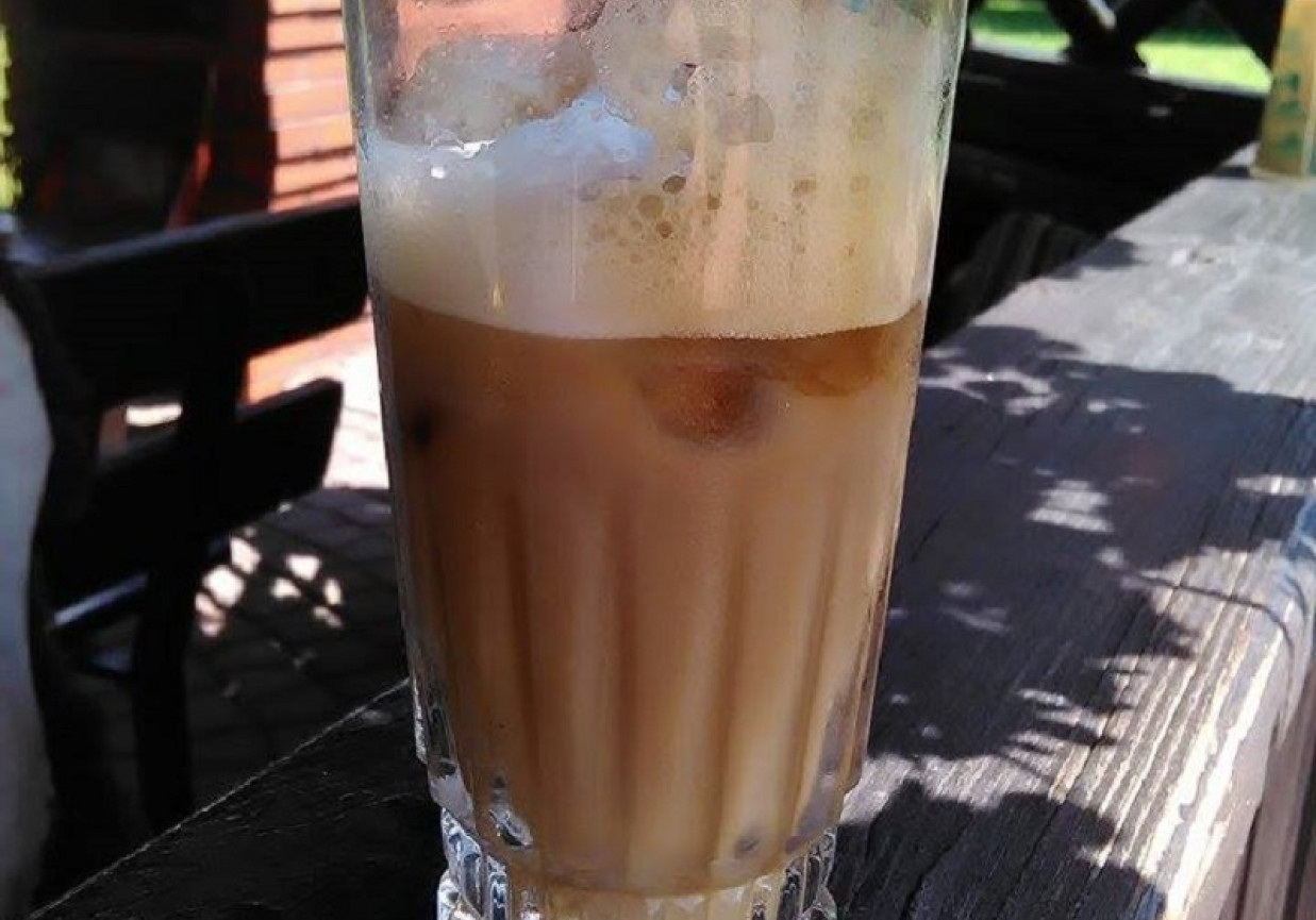 kawa mrożona z mlekiem kokosowym foto