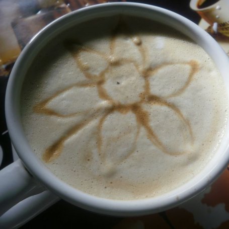 Krok 5 - Kawa w kwiatki foto