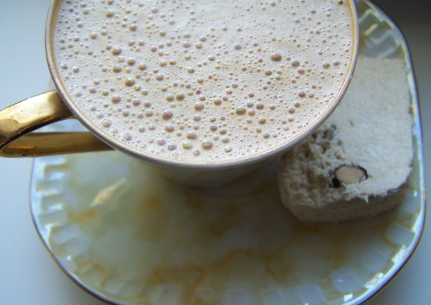 Fotografia przedstawiająca kawa z chałwą