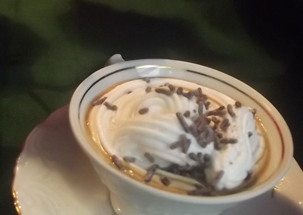 Fotografia przedstawiająca Kawa z likierem