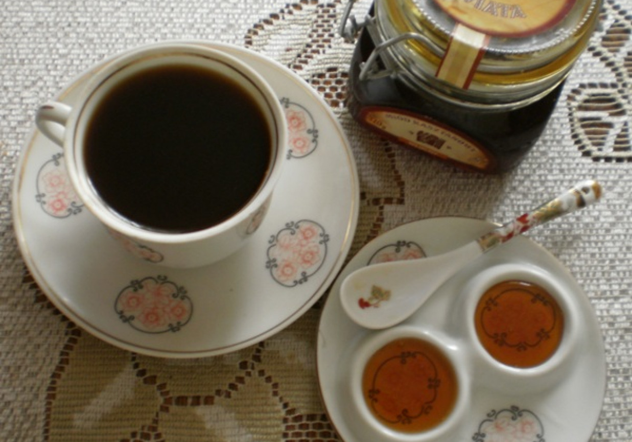 Kawa z miodem kasztanowym : foto