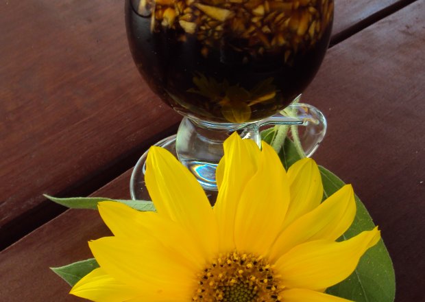 Fotografia przedstawiająca Kawa z nektarynką