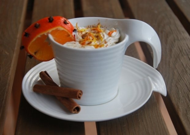 Fotografia przedstawiająca Kawa z pomarańczową nutką