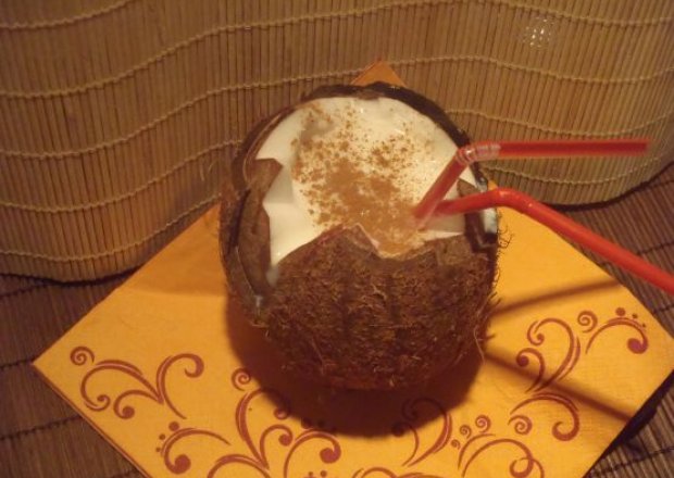 Fotografia przedstawiająca Kawa z serkiem ricotta w kokosie