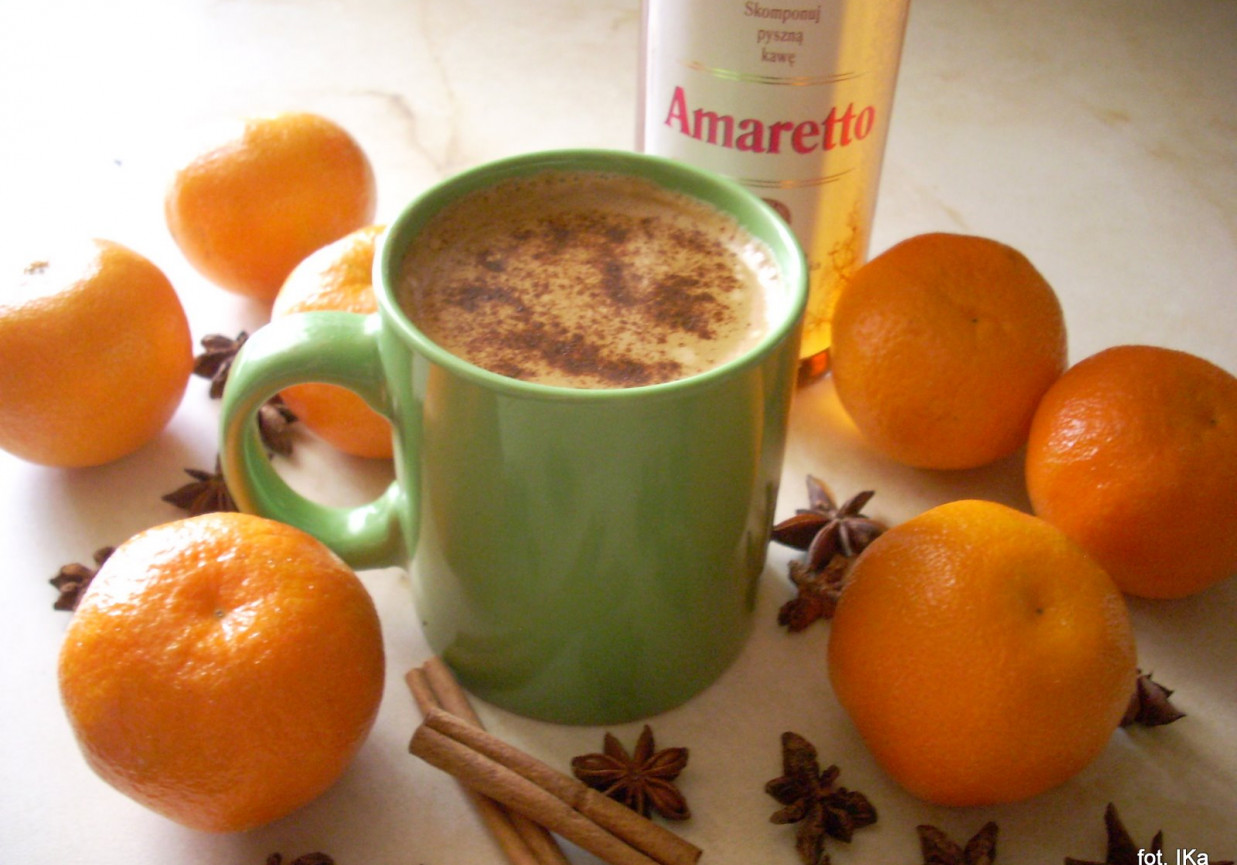 Kawa z syropem amaretto foto