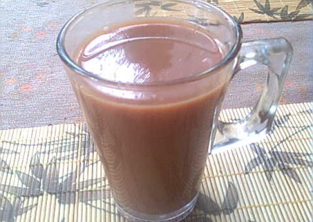 Fotografia przedstawiająca Kawa zbożowa z mlekiem i cynamonem