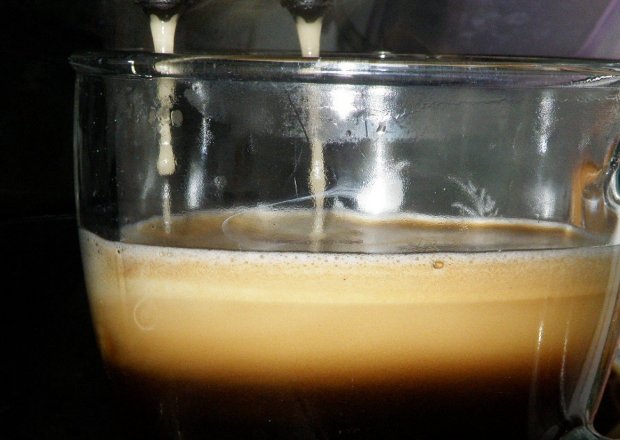 Fotografia przedstawiająca Kawa zimowa z ekspresu ciśnieniowego