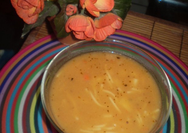 Fotografia przedstawiająca Kawalerska zupa gulaszowa