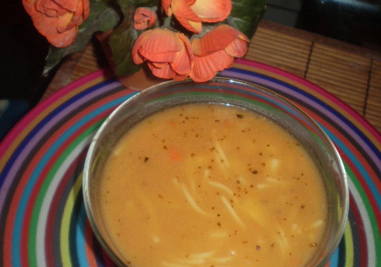Kawalerska zupa gulaszowa foto