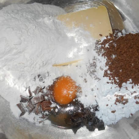 Krok 2 - Kawowe ciastka z czekoladą foto
