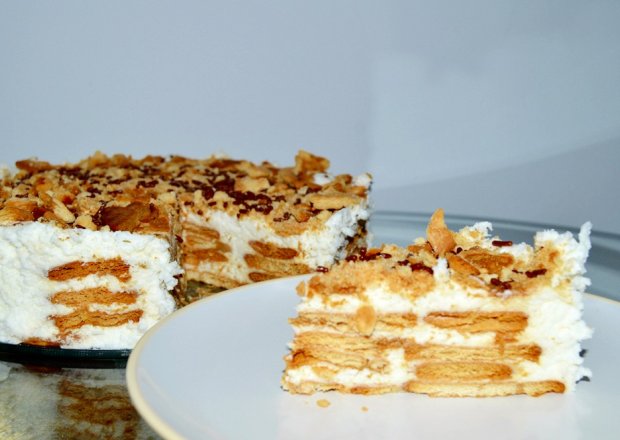 Fotografia przedstawiająca Kawowe ciasto herbatnikowe