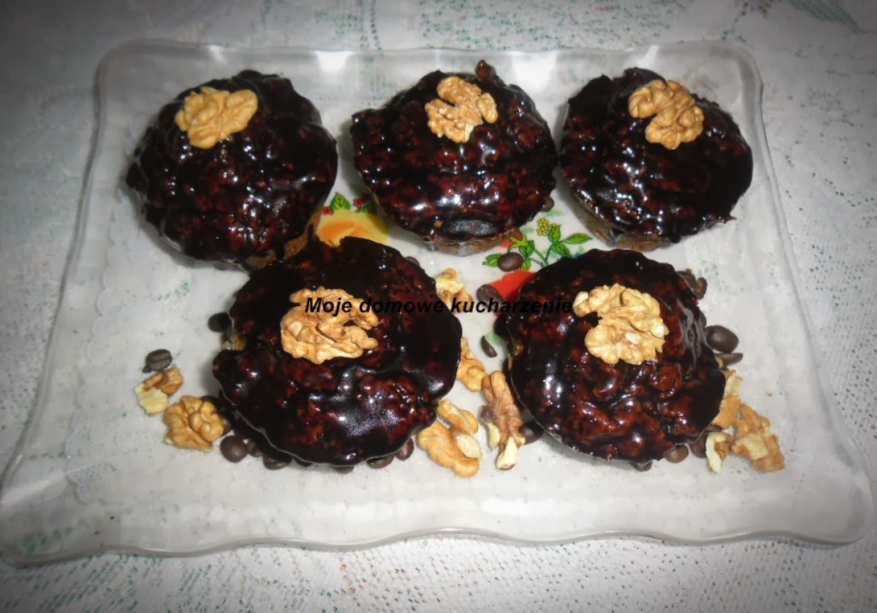 Kawowe muffinki z cynamonem i orzechami foto