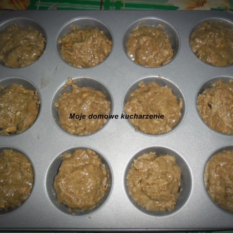Krok 3 - Kawowe muffinki z cynamonem i orzechami foto