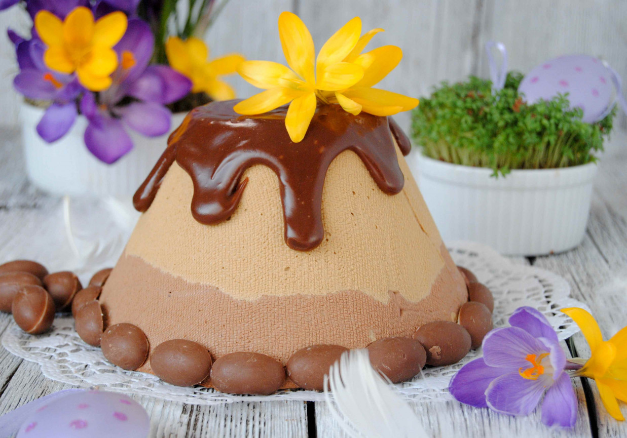 Kawowo-czekoladowa  pascha z nutą orzechów foto