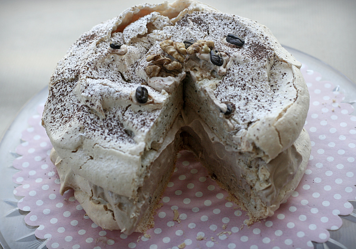 Kawowo orzechowy tort dacquoise foto