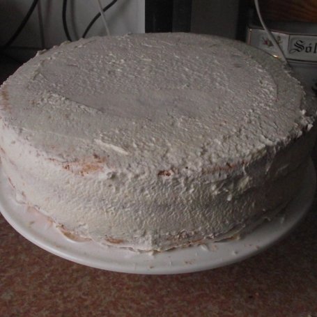 Krok 5 - Kawowo śmietankowy tort z ptasim mleczkiem foto