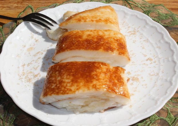 Fotografia przedstawiająca Kazandibi - turecki deser mleczny ze skarmelizowaną skórką