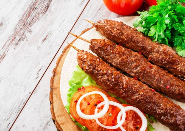 Fotografia przedstawiająca KEBAB NA PATYKU