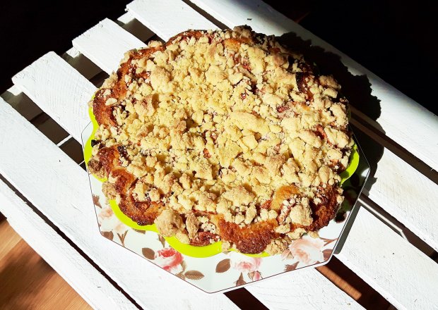 Fotografia przedstawiająca Kefirowe ciasto z cynamonowymi jabłkami