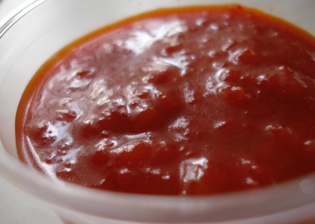 Fotografia przedstawiająca Ketchup z chili