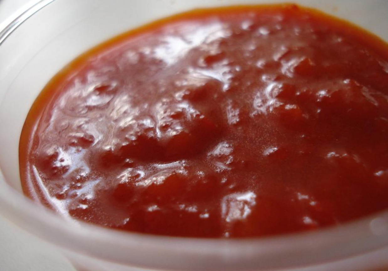 Ketchup z chili foto