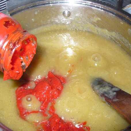 Krok 4 - Ketchup z cukinii i przecieru pomidorowego foto