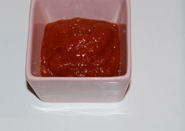 Fotografia przedstawiająca Ketchup z cukinii lekko pikantny
